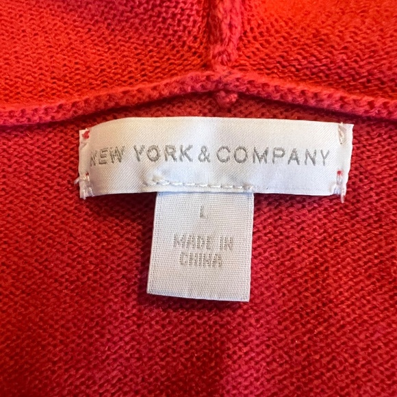 New York & Company Pinky Coral V-neck Hooded Asymmetrical sweater, Size Large - Picture 8 of 8